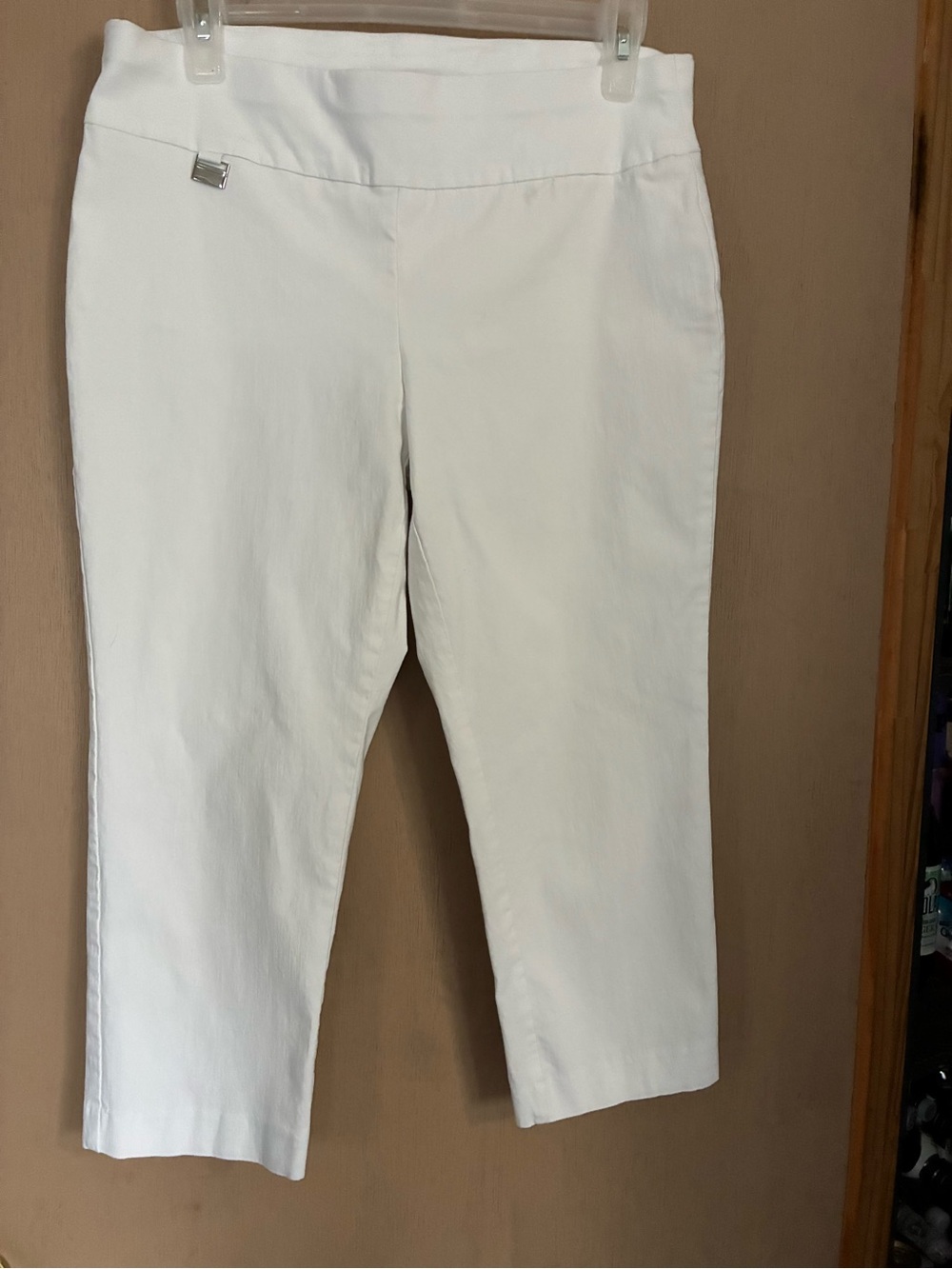 Alfani 12petite white pull on stretch capri ants no pockets